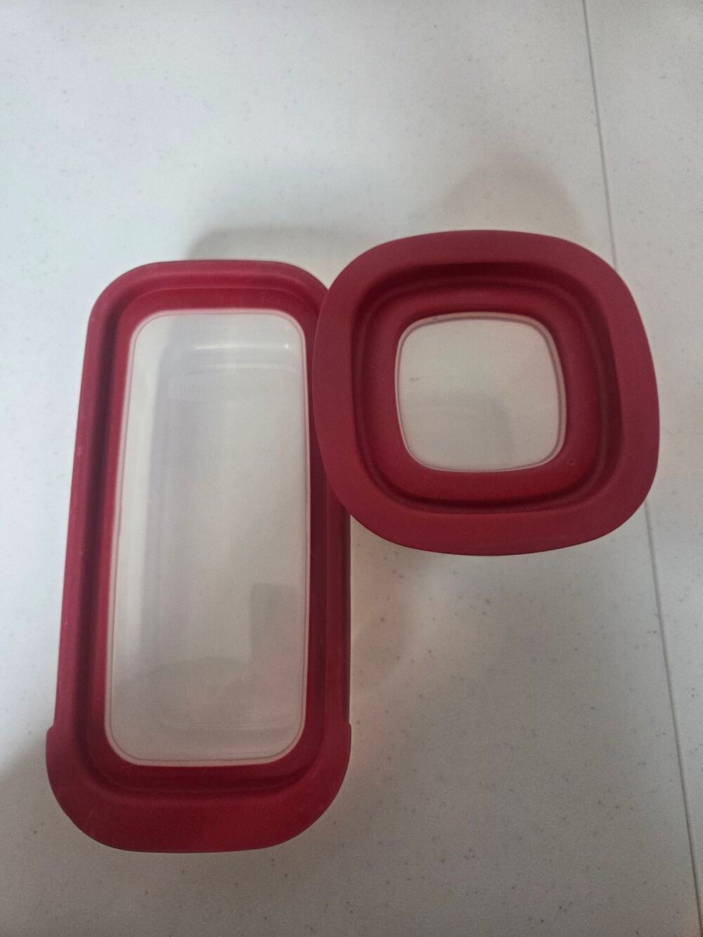 Rubbermaid Red View Lid Food Storage Container set of 2